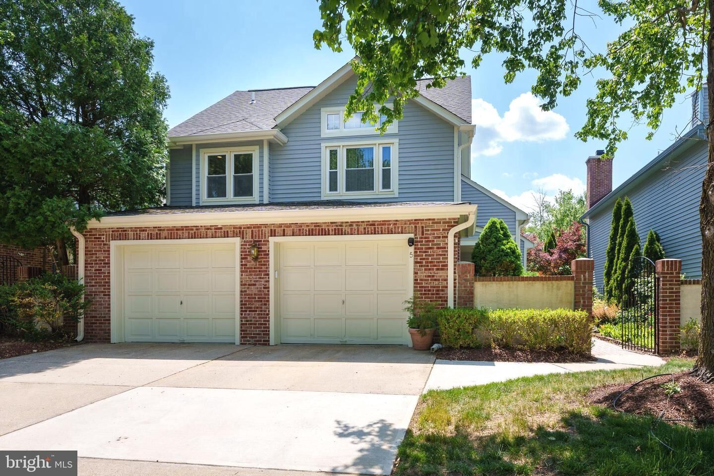 Property Photo:  5 Hampstead Court  NJ 08540 