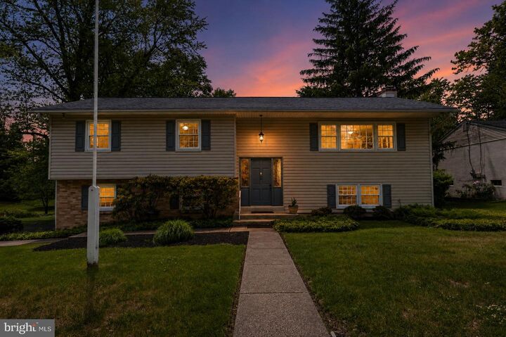 Property Photo: 1198 Strathmann Drive PA 18966
