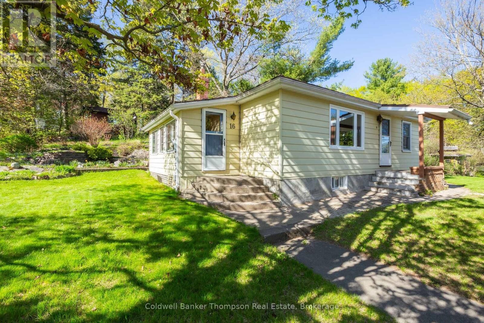 Property Photo:  16 West Road  ON P1H 1L2 