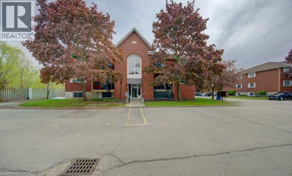 Property Photo:  565 Greenfield Avenue 212  ON N2C 2P3 