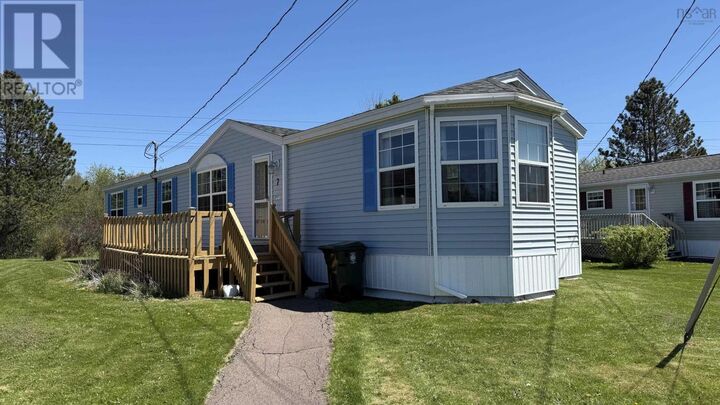 Property Photo:  7 Fernwood Drive  NS B4H 4P4 