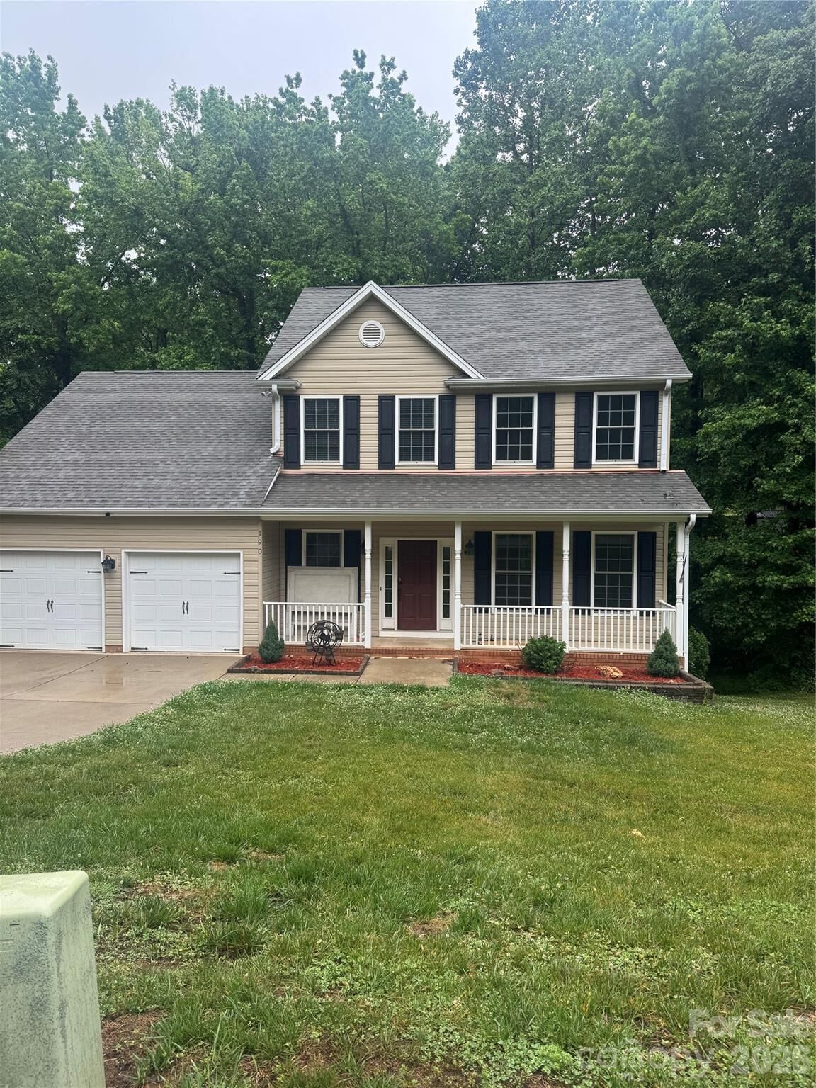 Property Photo: 190 Meadow Glen Drive NC 28166