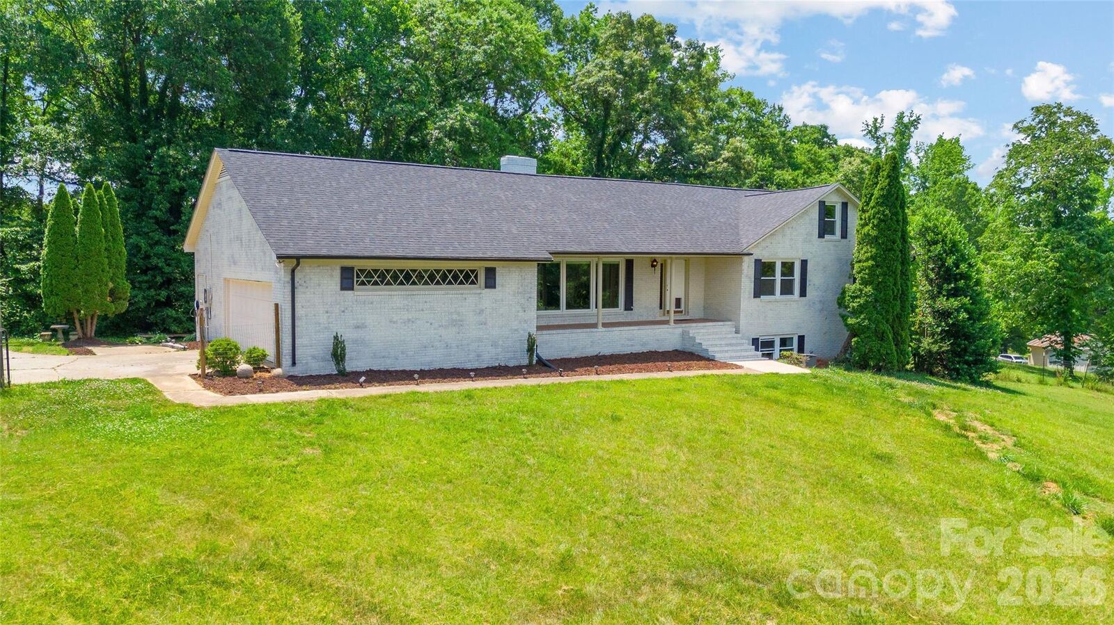 Property Photo:  2004 Fountain Lane  NC 28164 