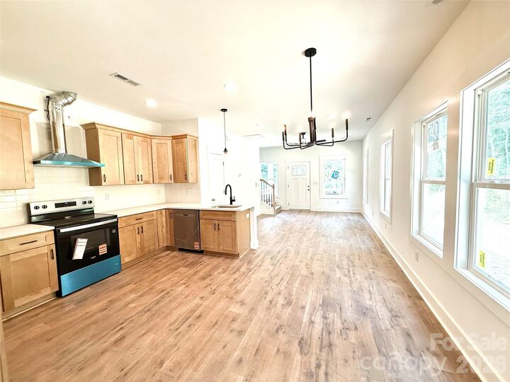 Property Photo:  829 E Arch Street  SC 29720 