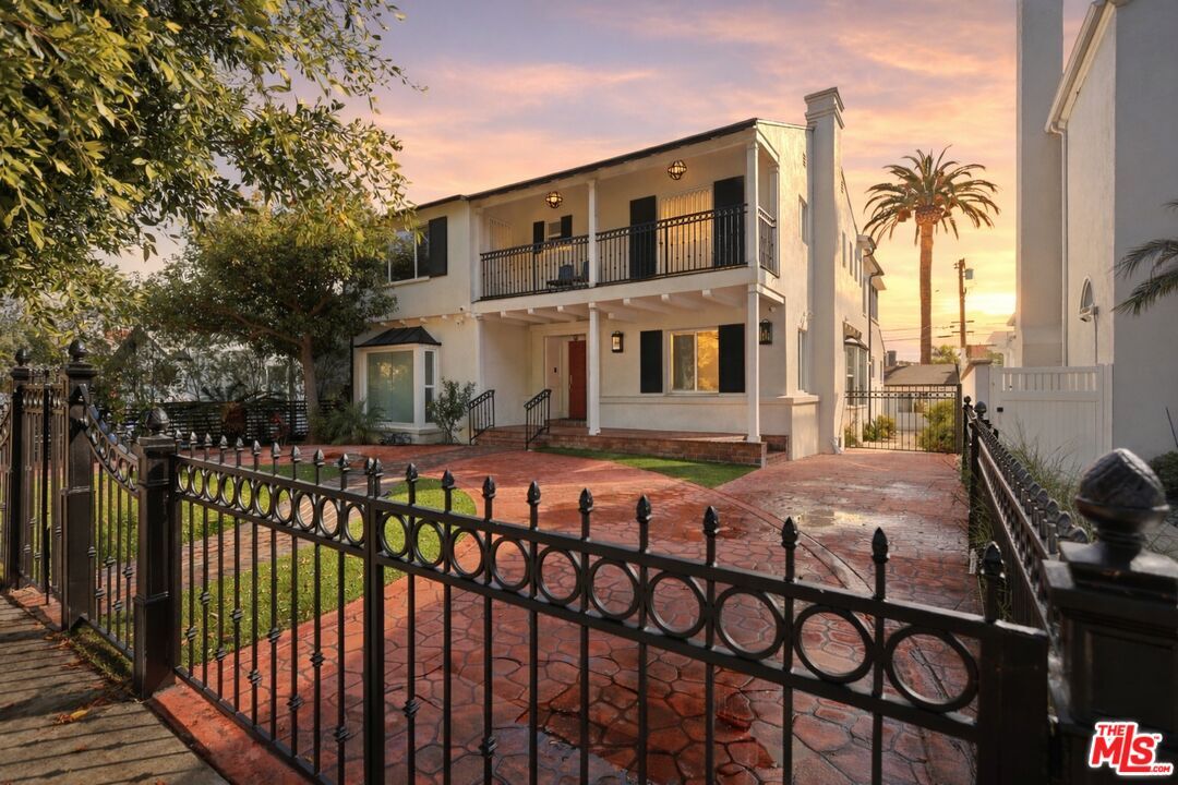 Property Photo:  1170 S Beverwil Dr  CA 90035 