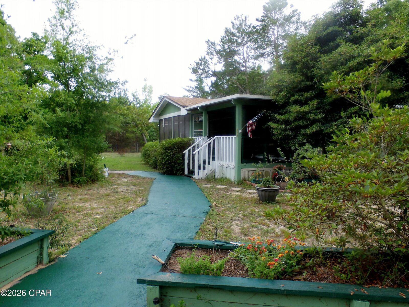 Property Photo:  128 Joseph Circle  FL 32409 