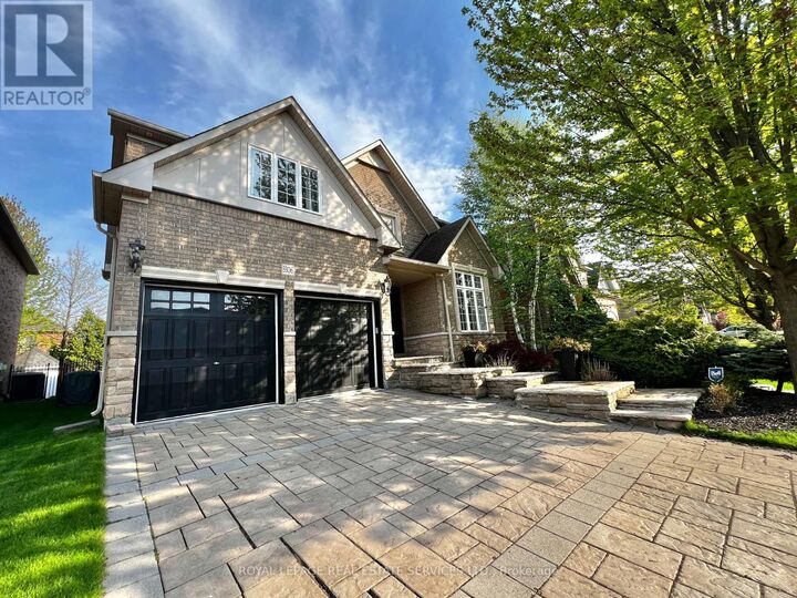 Property Photo:  3306 Fox Run Circle  ON L6L 6W5 