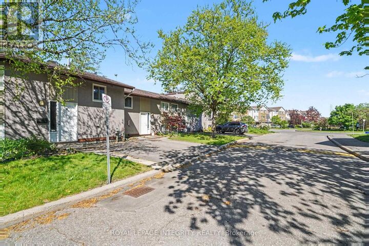 Property Photo: 200 Woodfield Drive 106 ON K2G 3W8