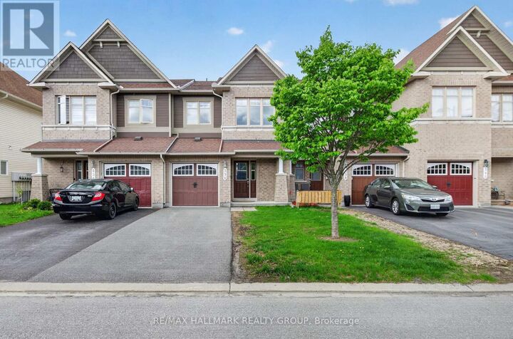Property Photo:  236 Trailsedge Way  ON K1W 0E8 