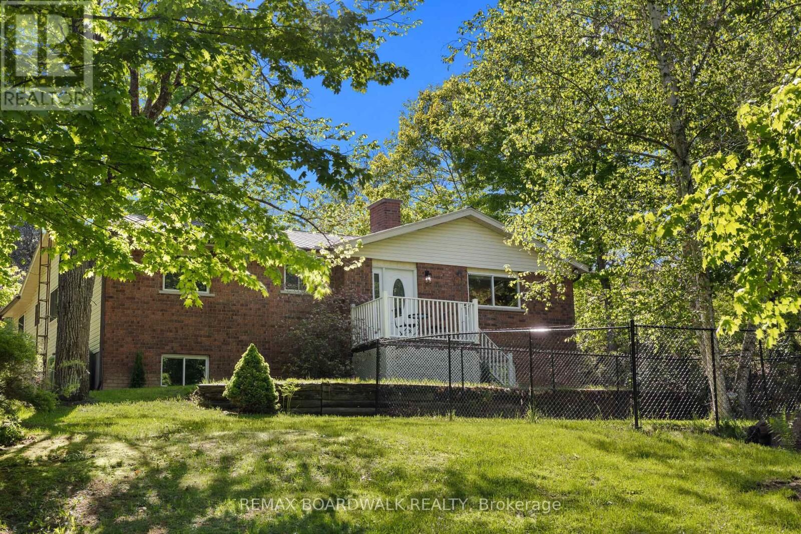 Property Photo:  802 Beach Lane  ON K0E 1N0 