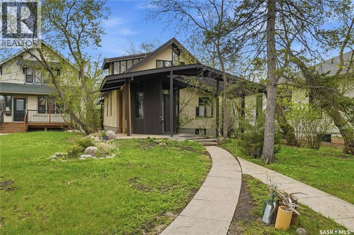 Property Photo:  160 Leopold Crescent  SK S4T 6N6 