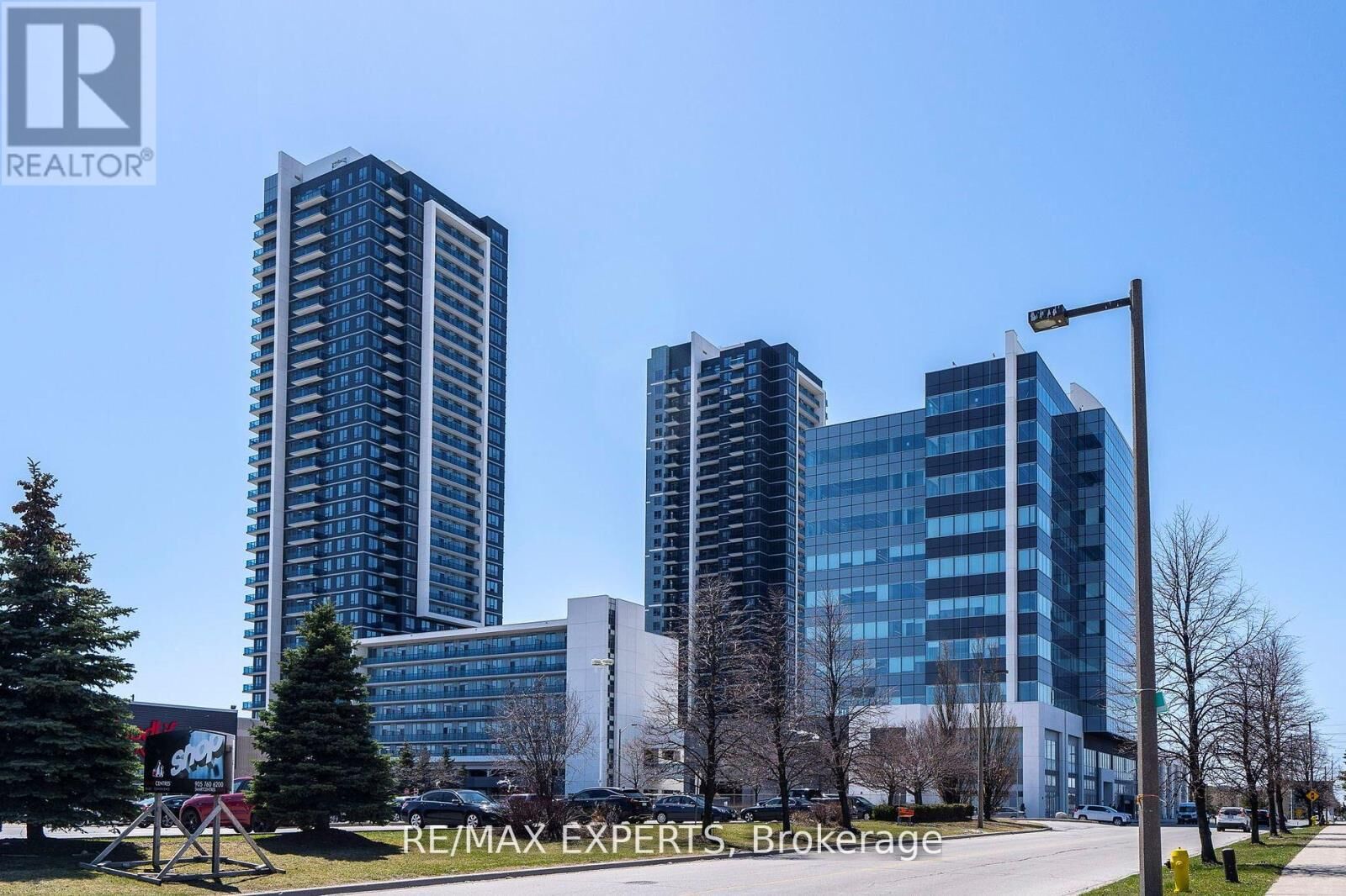 Property Photo:  3600 Highway 7 911  ON L4L 0G7 