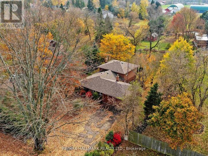 Property Photo: 5193 Aurora Road ON L4A 7X4