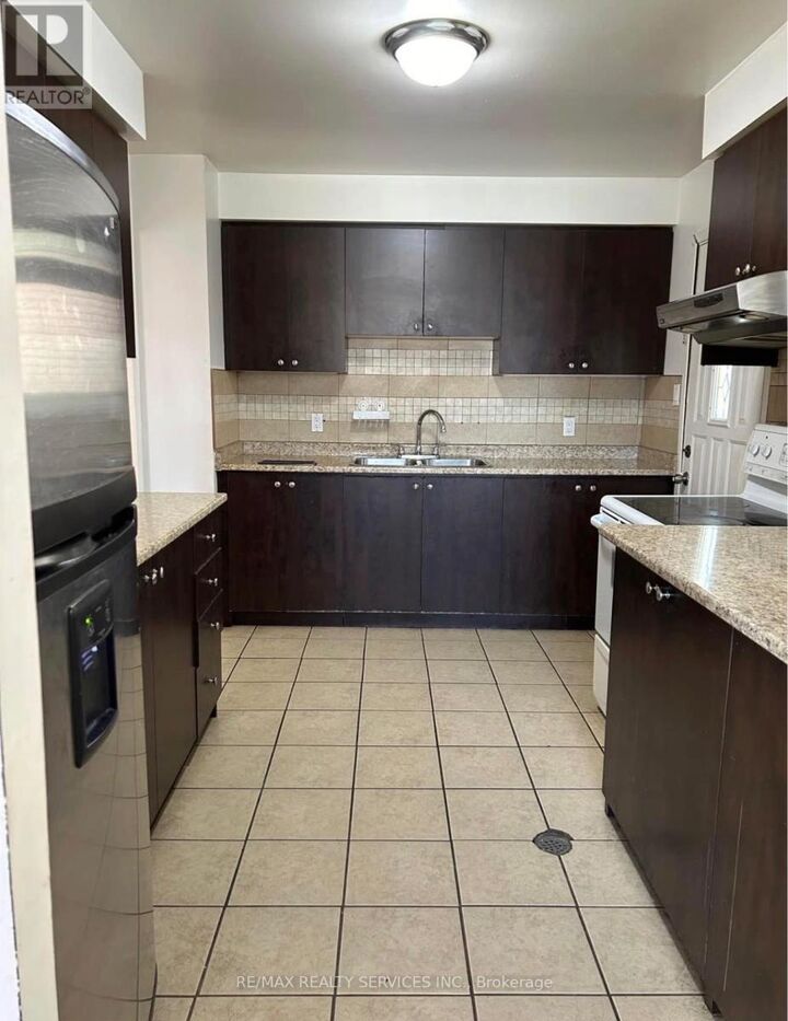 Property Photo:  100 Sutherland Avenue  ON L6V 2H7 