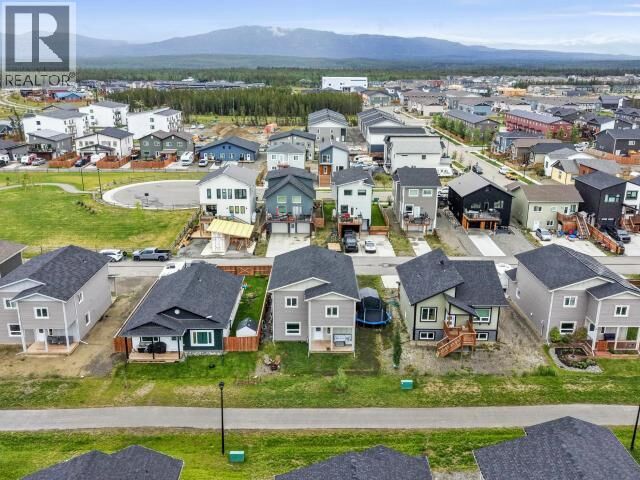 Property Photo:  33 Tanana Lane  YT Y1A 0S6 