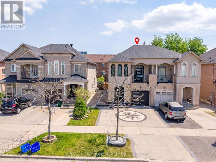 Property Photo:  205 Blue Willow Drive  ON L4L 9E1 