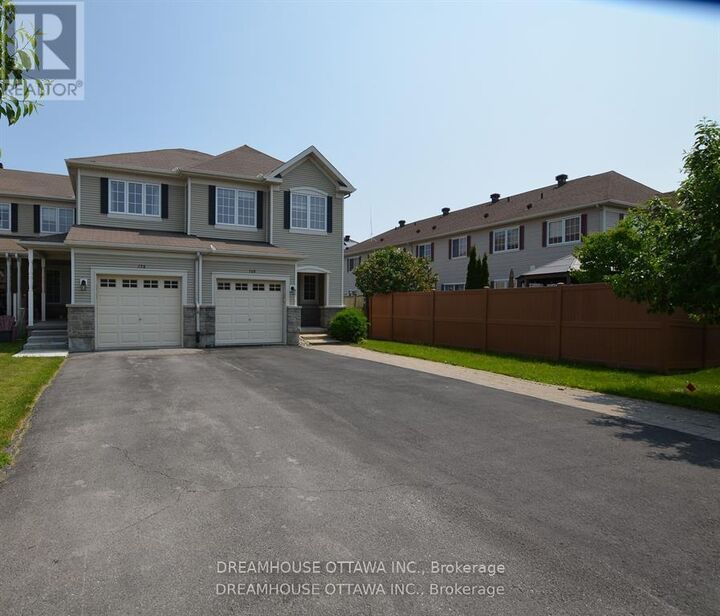 Property Photo: 158 Patriot Place ON K2M 0B8