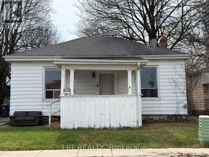 Property Photo:  37 Elizabeth Street North  ON L6X 1S3 