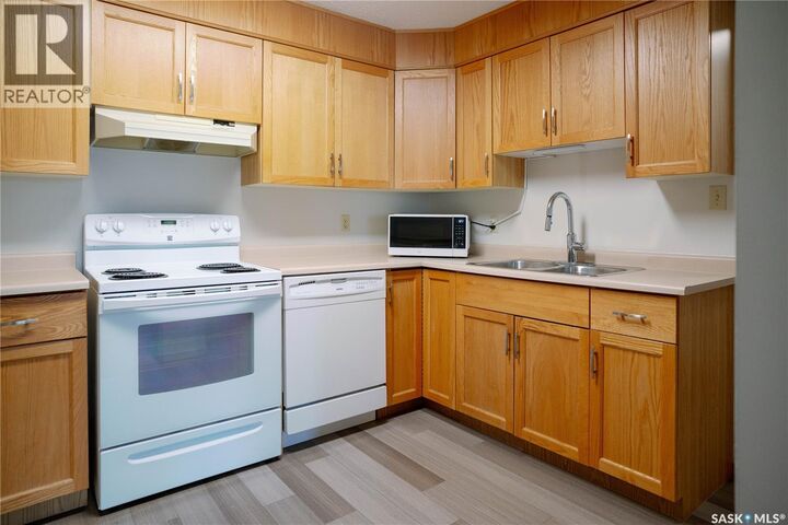 Property Photo: 205 921 Main Street SK S7H 0K4