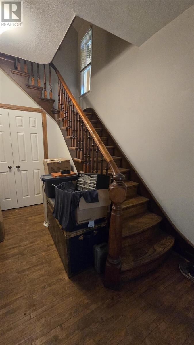 Property Photo:  14 Abbott St  ON P6A 2V9 