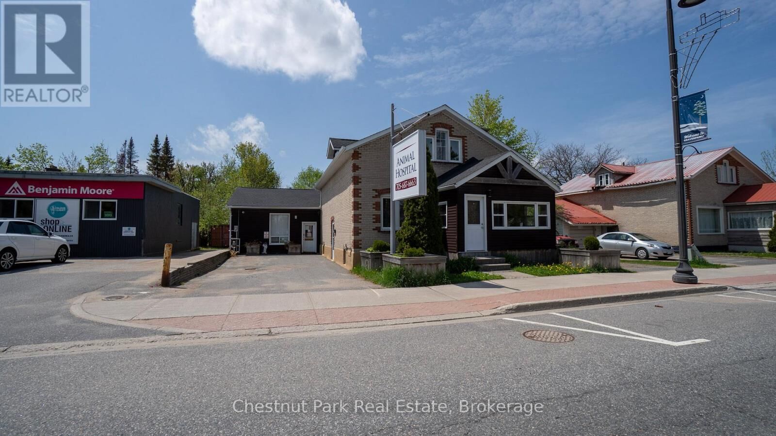 Property Photo:  571 Muskoka Road North  ON P1P 1E7 