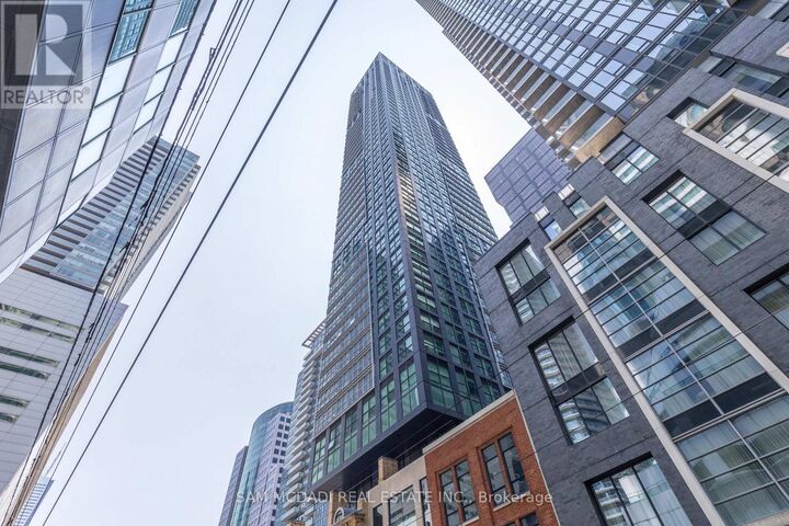 Property Photo:  327 King Street West 602  ON M5V 1J5 