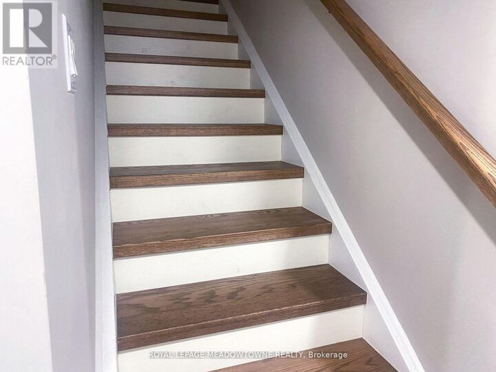Property Photo:  1269 Rose Way Lower  ON L9E 1M7 