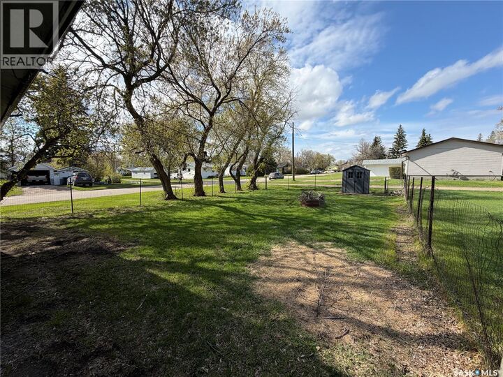 Property Photo: 10 Railway Avenue SK S0C 2H0