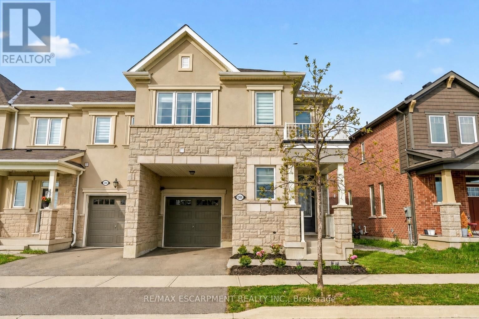 Property Photo:  1364 Sycamore Garden  ON L9E 1R3 