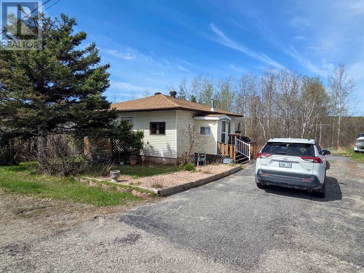 Property Photo:  69 Main Street  ON P0J 1N0 