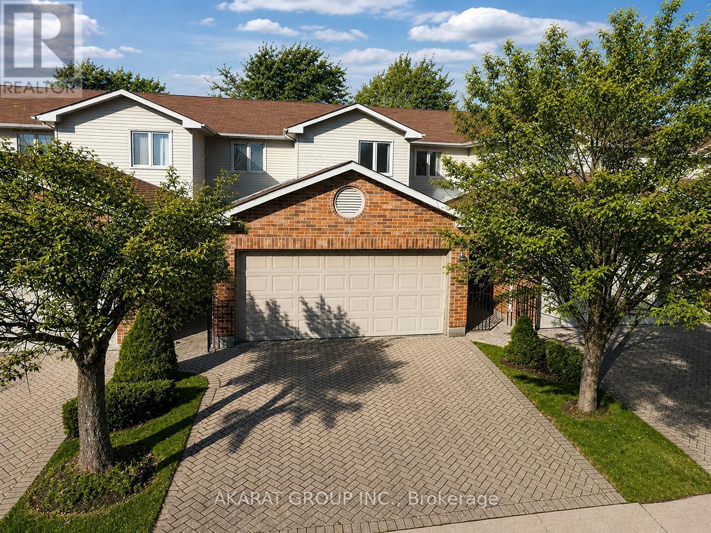 Property Photo: 70 Sunnyside Drive 9 ON N5X 3W4