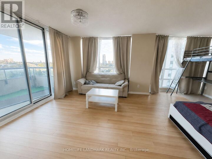 Property Photo: 238 Doris Avenue 1105 ON M2N 6W1