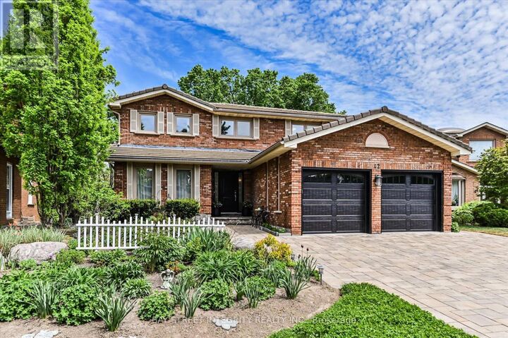 Property Photo:  42 Sycamore Drive  ON L3T 5V6 