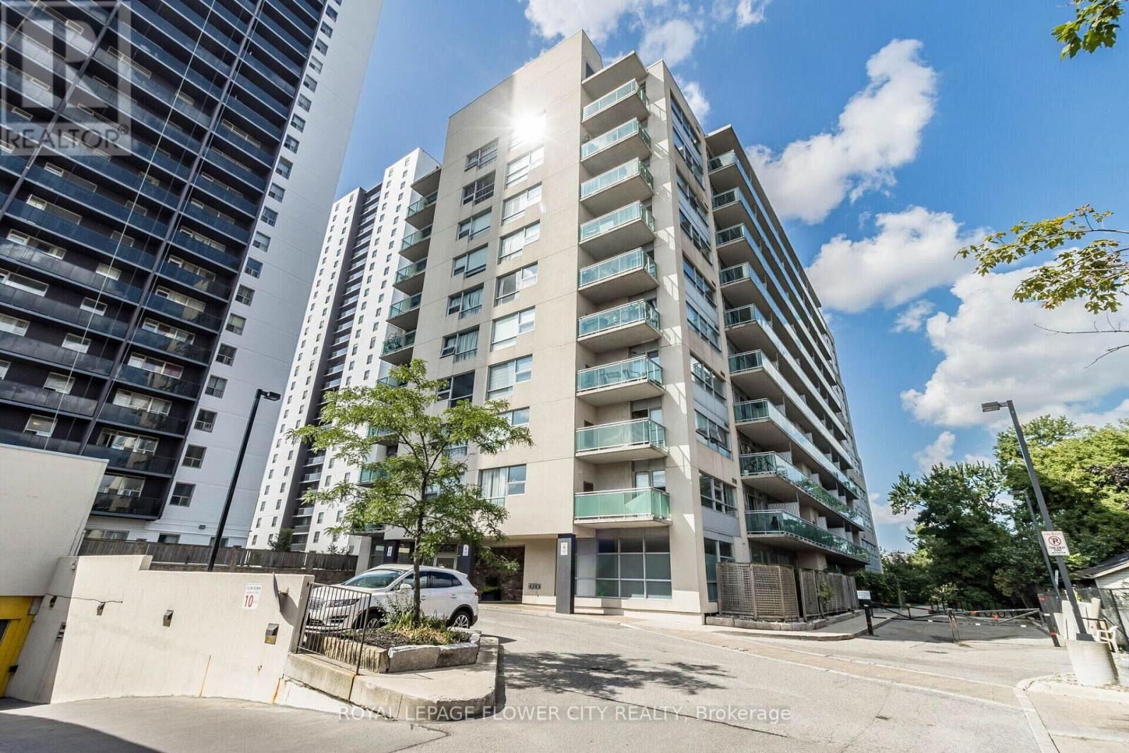 Property Photo:  2464 Weston Road 907  ON M9N 0A2 