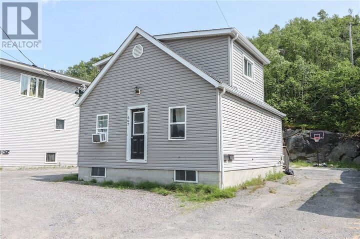 Property Photo:  597 Kingsway  ON P3B 2E4 