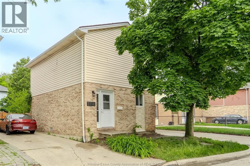 Property Photo:  1118 Aire  ON N8T 3A3 