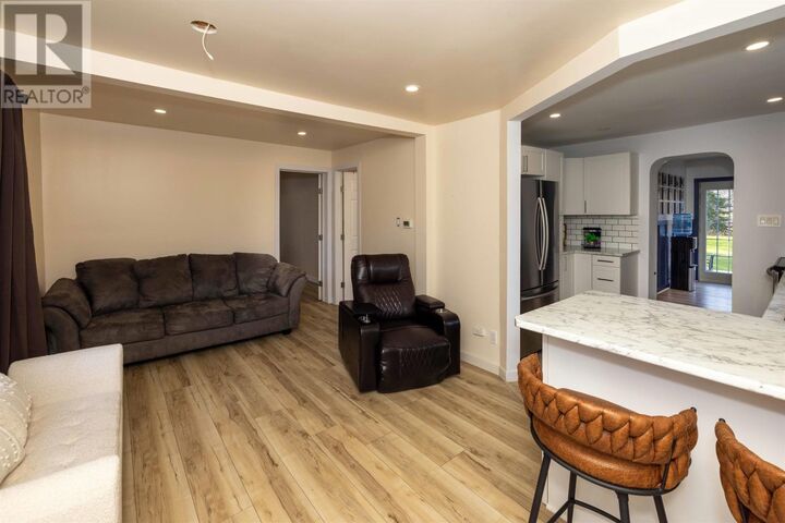Property Photo:  76 Maple St  ON P7K 0N6 