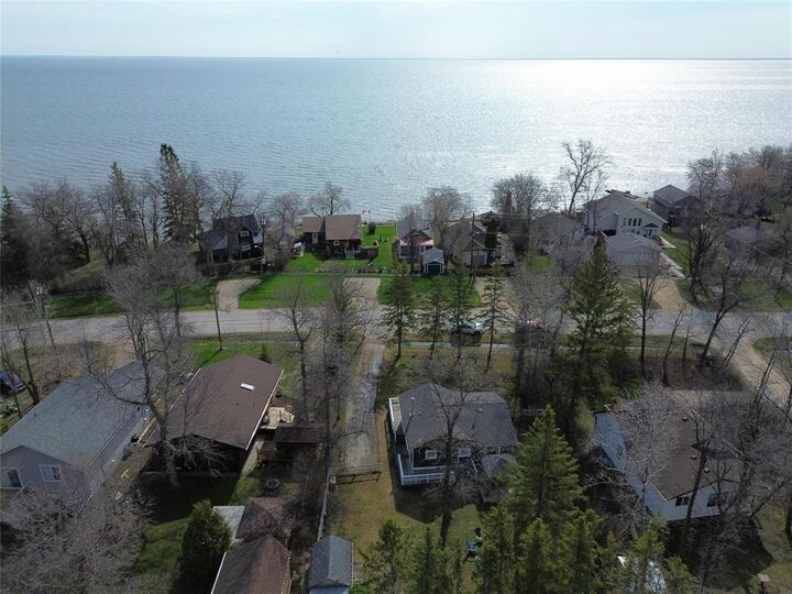 Property Photo: 198 Gimli Road MB R0C 2B0