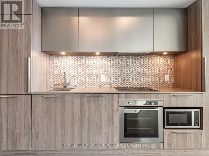 Property Photo: 85 Wood Street 3015 ON M4Y 0E8