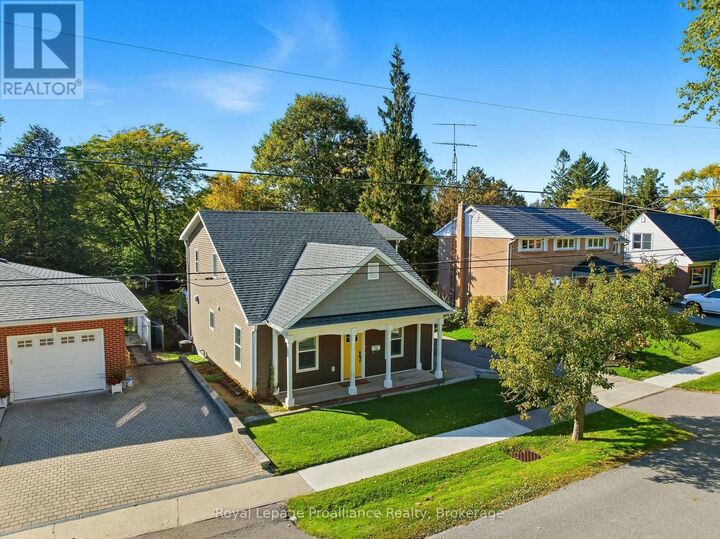 Property Photo:  80 Elgin Street North  ON L1A 2M1 