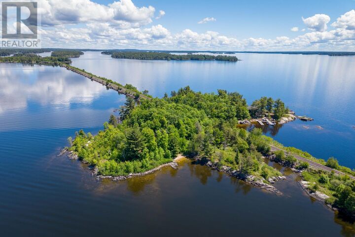 G 734 Rainy Lake — photo 1