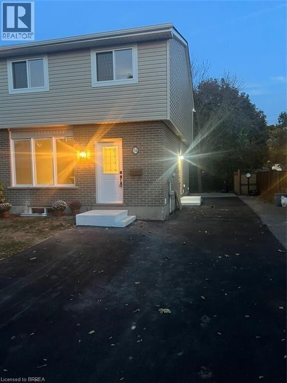 Property Photo: 54 Debby Crescent ON N3R 7A4