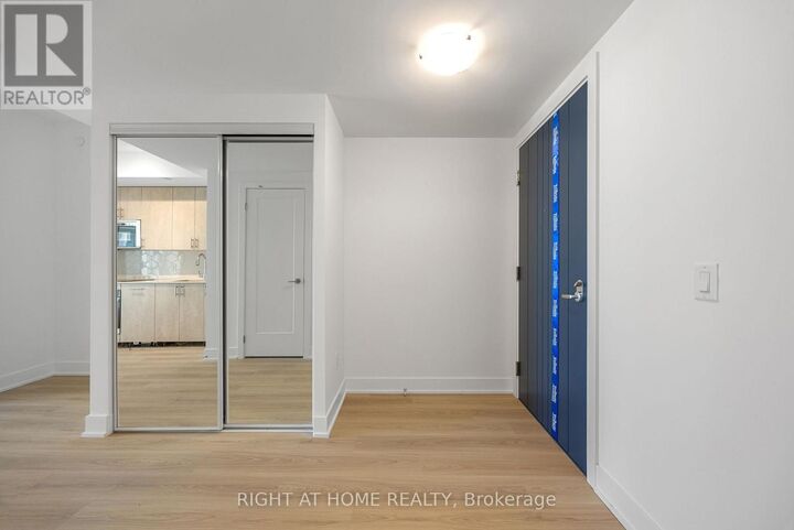 Property Photo: 2545 Simcoe Street 2211 ON L1L 0W3