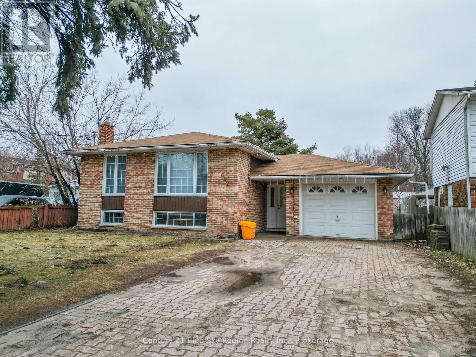 Property Photo:  862 Lakeshore Drive  ON P1A 2G8 