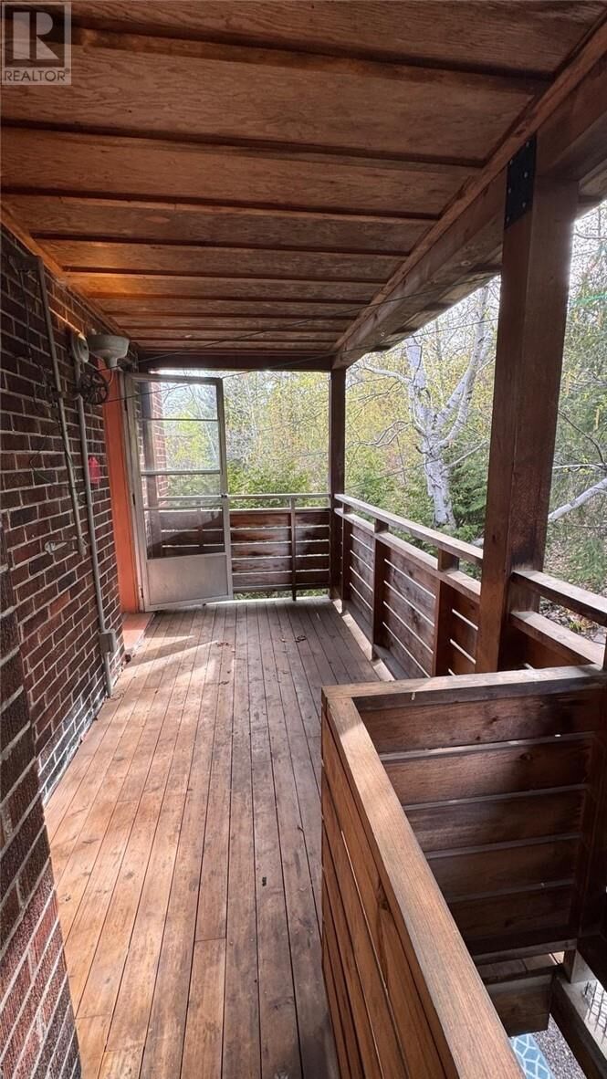 Property Photo:  105 Riverside Unit# 5  ON P3E 1G7 