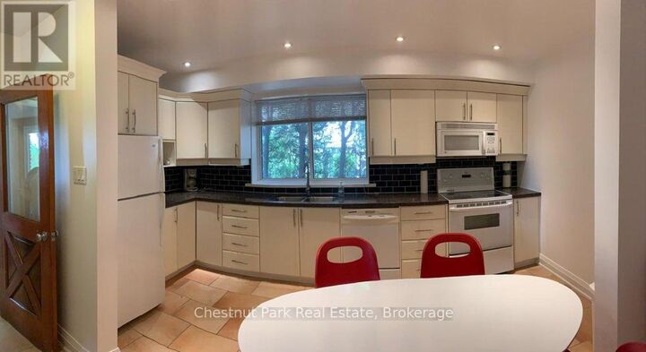 Property Photo:  34 Georgian Lane B  ON L0K 1R0 