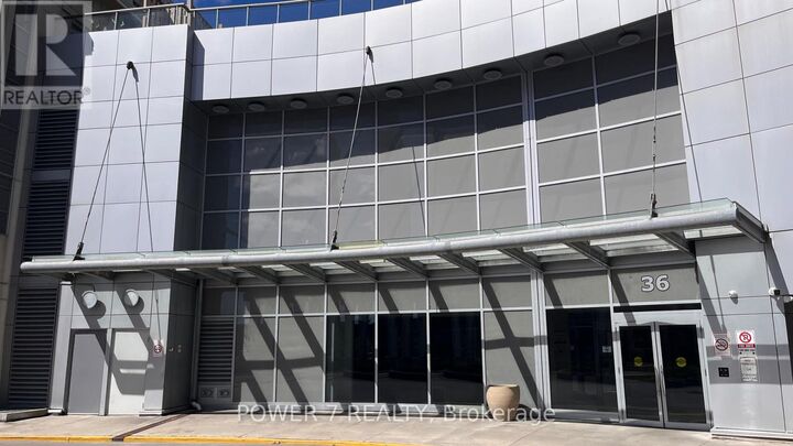 Property Photo: 36 Lee Centre Drive 2603 ON M1H 3K2