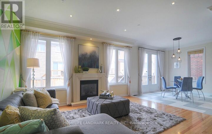 Property Photo:  8 Farmhouse Crescent  ON L4E 0K1 