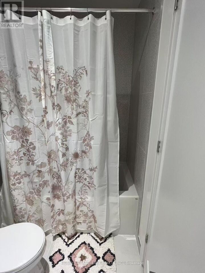 Property Photo:  25 Adra Grado Way 656  ON M2J 0H6 