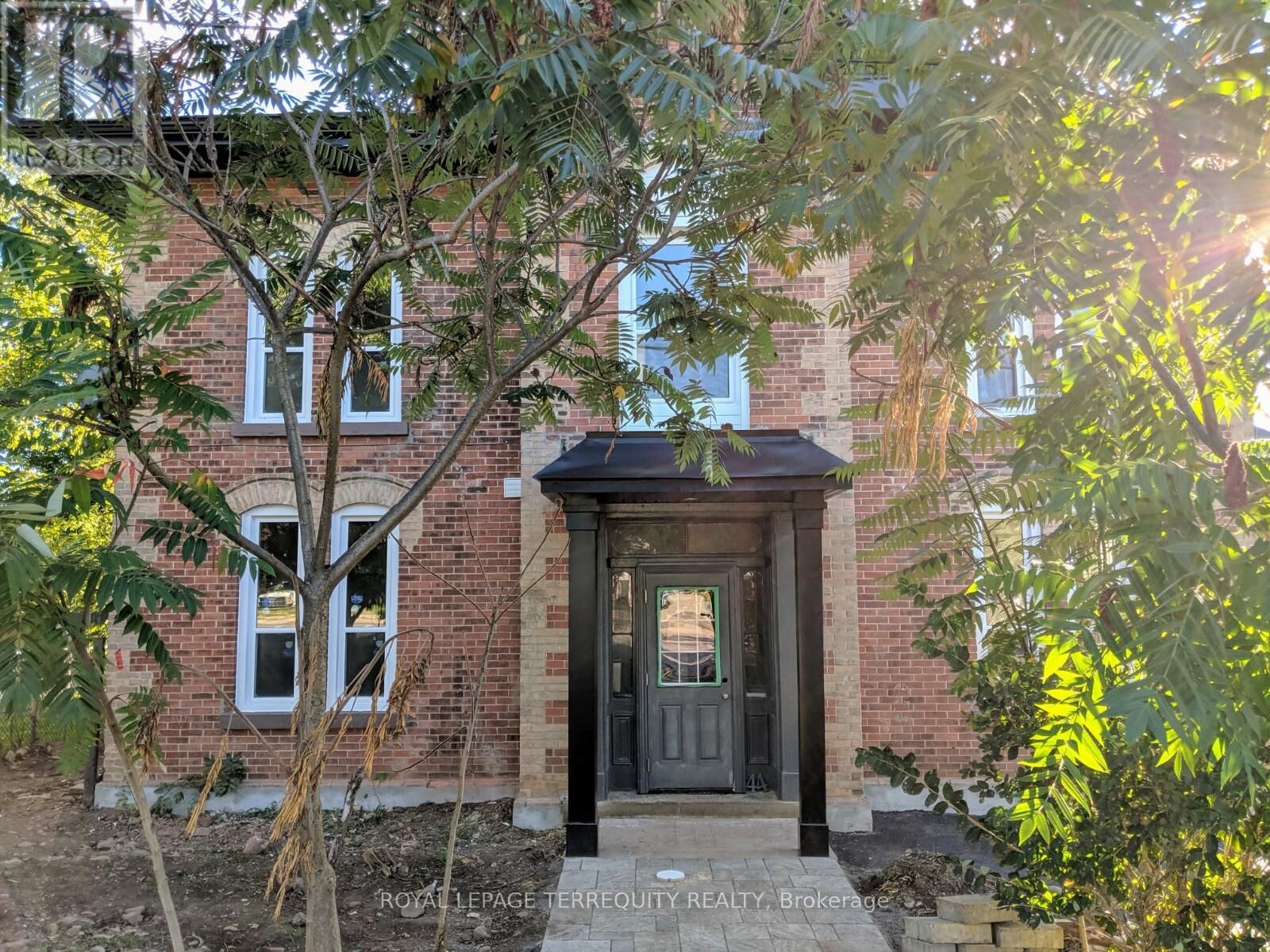 Property Photo:  44 Main Street North 1  ON L7J 1W2 